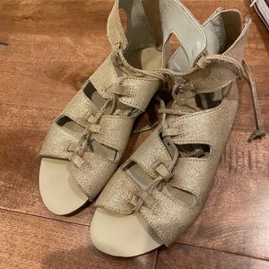 Crewcut girl  sandals